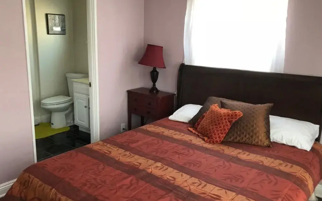 Unique 2 Bedroom in Burbank