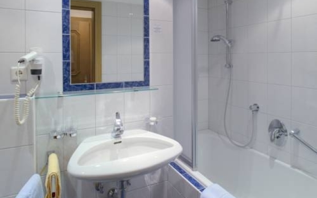Aste´s Hochegg Pension