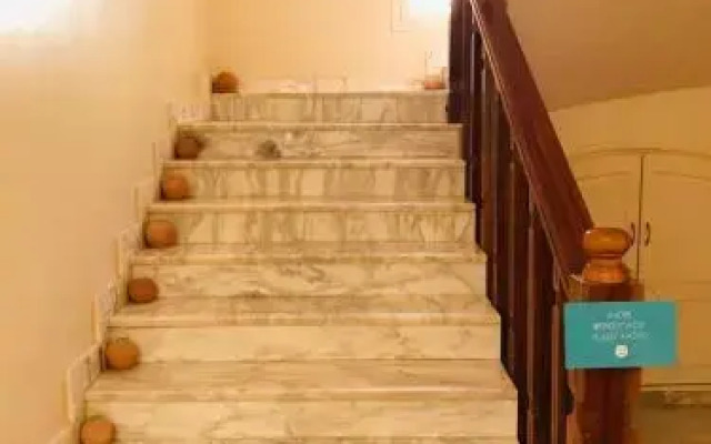 Sarra Hotel