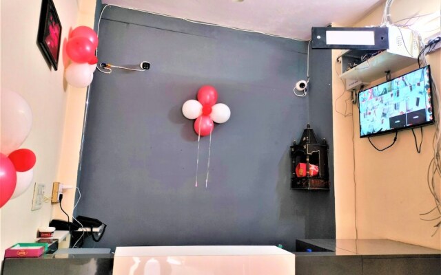 Comfort Inn Hotel.Near MayurVihar Metro1