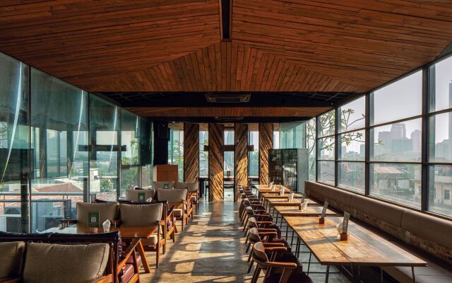 Miers Kuningan ARTOTEL Curated