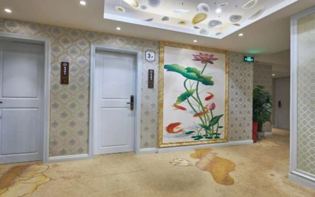 Hua Lian Business Hotel