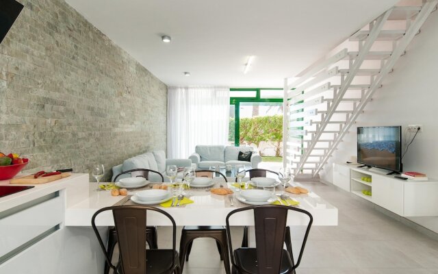 Beachfront Apartment Las Burras Fa03