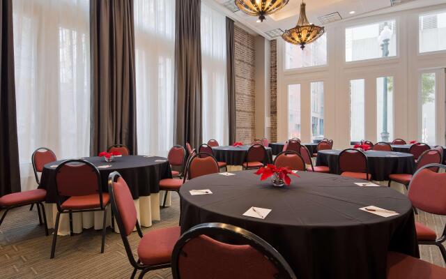 Best Western Plus St. Christopher Hotel