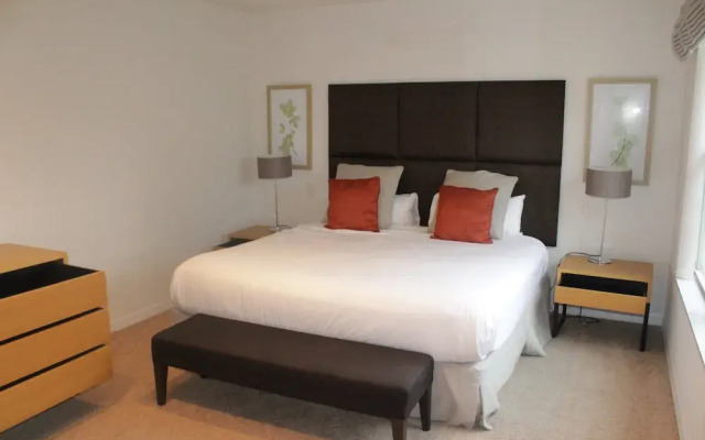 Regal Oaks 4 Bed Townhome