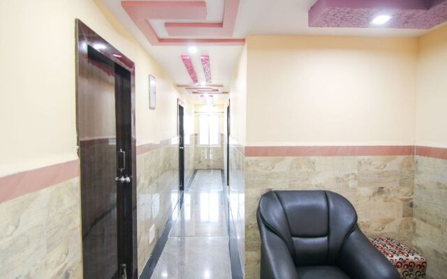 OYO 9930 Hotel AVS Residency