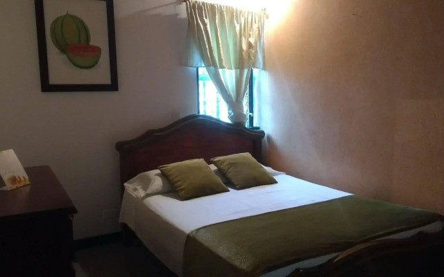Hotel La Casa Amarela