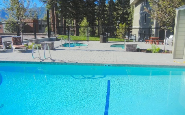 Beautiful Remodeled 2-bedroom Condo