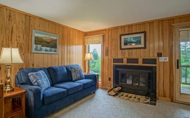 Powderidge 60: Slope Side, Fireplace, Spacious Deck