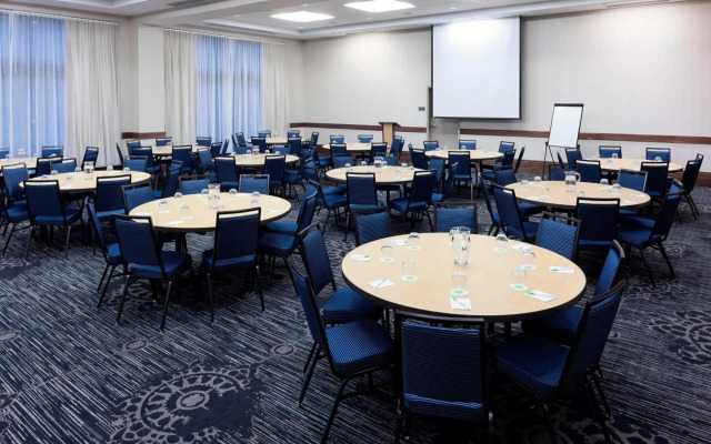 Courtyard by Marriott Richmond Downtown