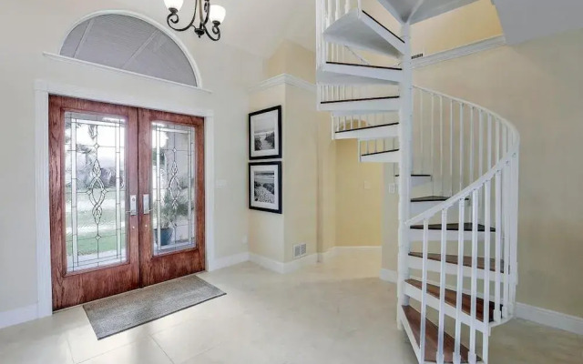 Waterfront Home With Pool and Foosball Table