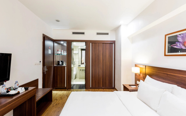 Authentic Hanoi Boutique Hotel