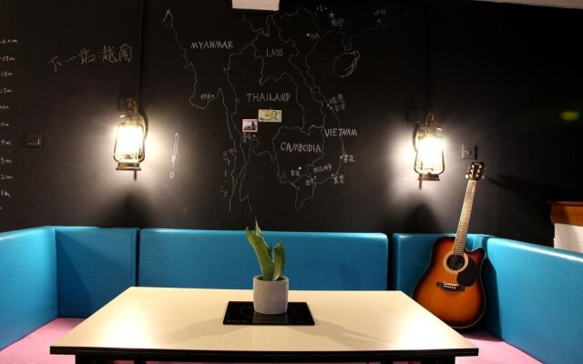 Xizi International Youth Hostel (Chaoyang Plaza Xiguan Night Market)