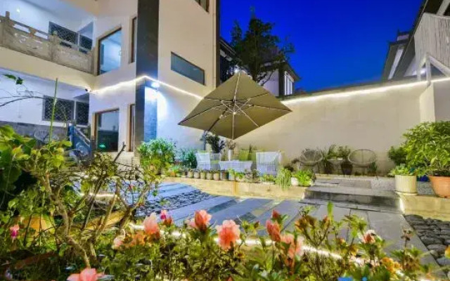 Dali Foreign Township Autumn Residence