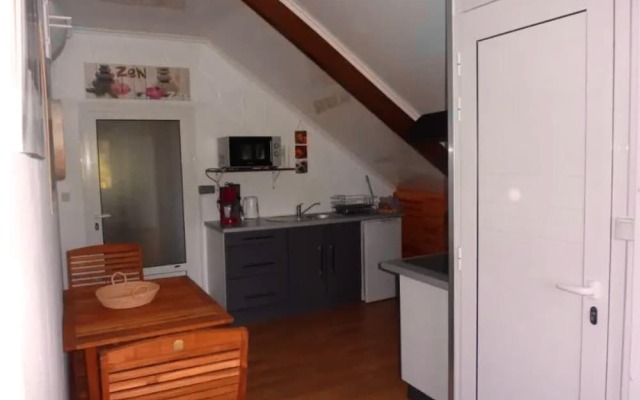 Apartment with 3 Bedrooms in Bois-De-Nèfles Saint-Paul, with Wonderful Sea View, Enclosed Garden And Wifi - 15 Km From the Beach