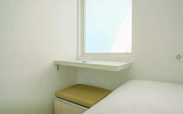 Homey And Comfy 2Br Sentul Tower Apartment