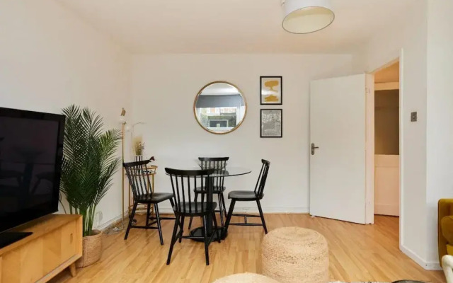 The Kennington Park Crib - Lovely 2bdr Flat With Garden