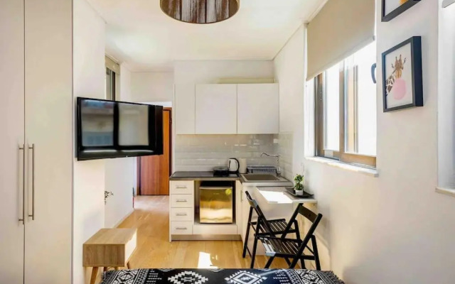 Downtown 22sqm Green Nest King-Size Bed