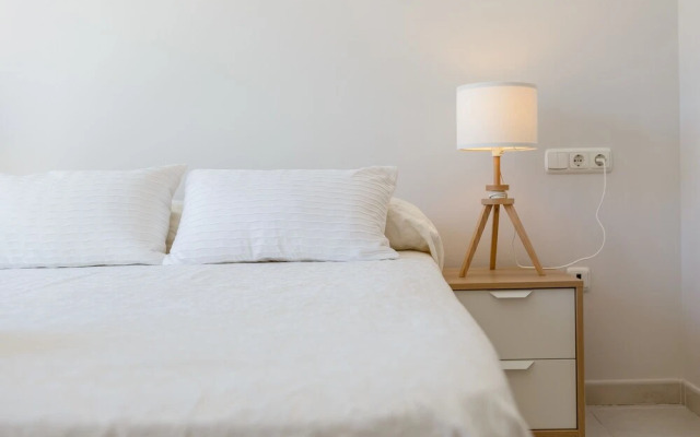 Real Escuela Home Surthy Apartments