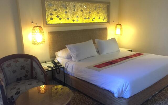 Ploy Palace Hotel