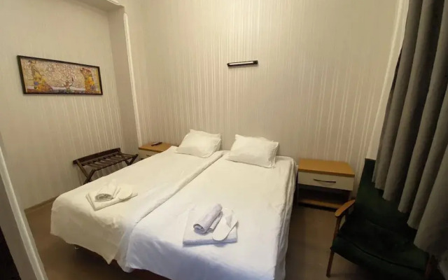 Hotel The Builder 124