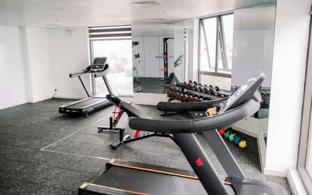 Madelise Hotel & Apartment