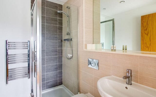 Chic Apartment in Manchester Near Old Trafford