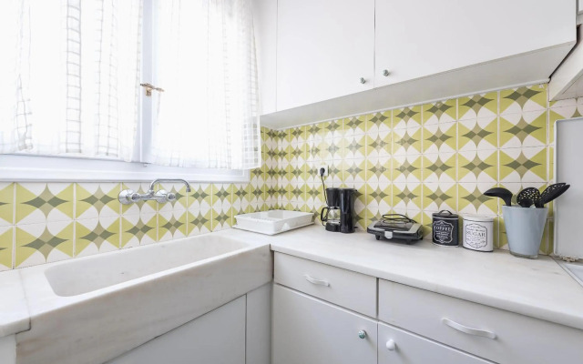 Sophisticated Family House With Acropolis View