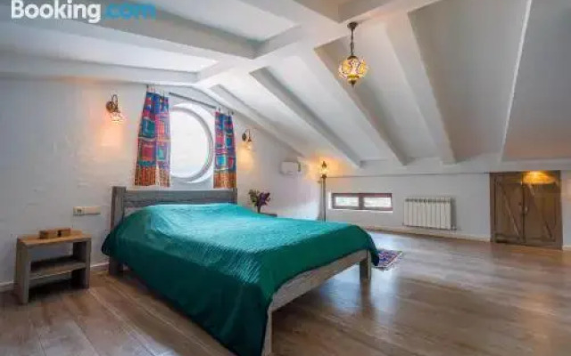 No12 Apartment