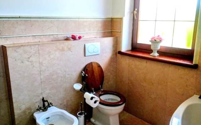 House With 3 Bedrooms in Šamorín, With Furnished Terrace and Wifi
