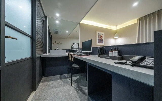 HOUND HOTEL Pyeongtaek Songtan