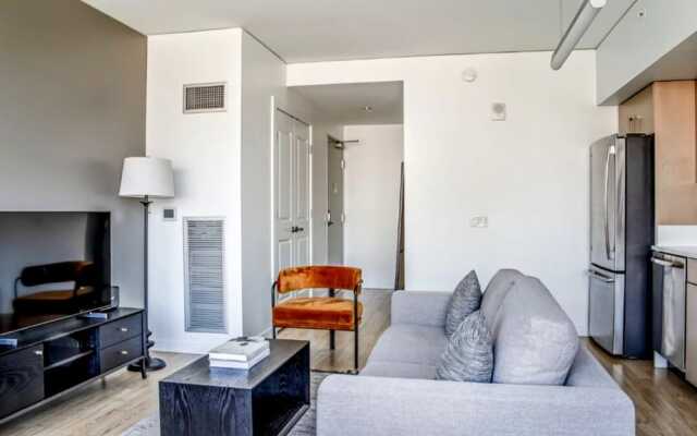 Beautiful Apt AC Downtown Pike TMobile