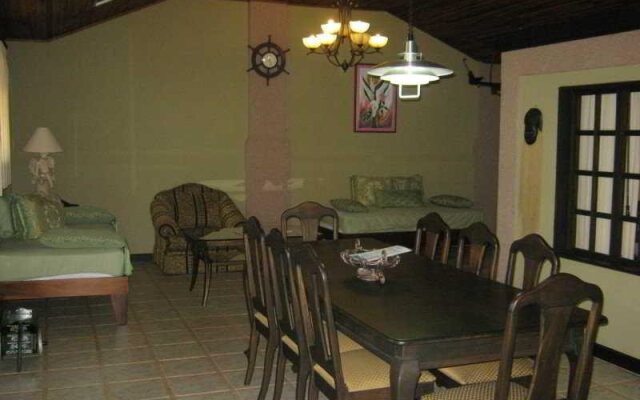 Kayak Lodge