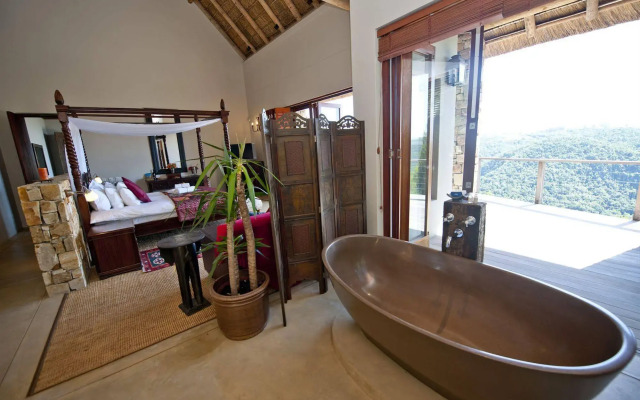 Tamodi Lodge and Stables