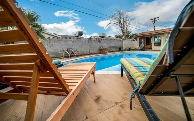 Las Vegas - 5 Mins From The Strip 4 Bedroom Home by RedAwning