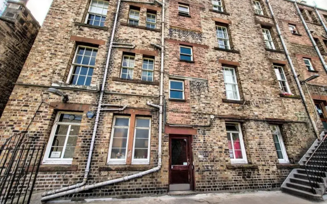 Ultimate Location! Royal Mile 1-bed