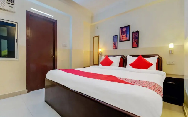 OYO Flagship 42717 Hotel Fort