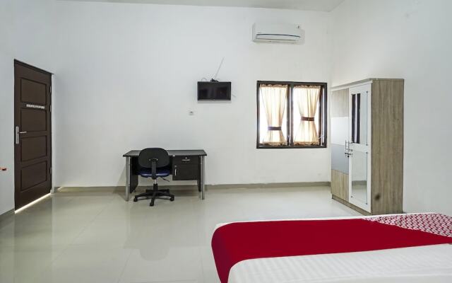 OYO 90595 Ferezsa Kost Syariah