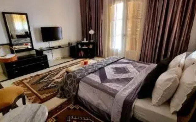 Sarra Hotel