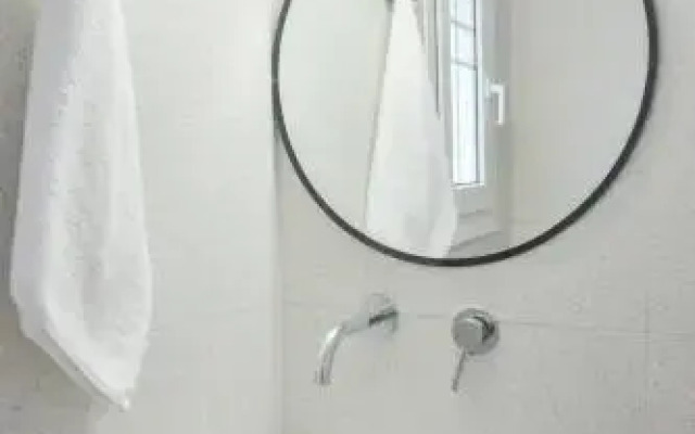 Niki Rooms