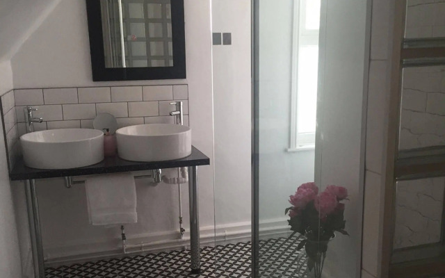 Stonefield Apartments