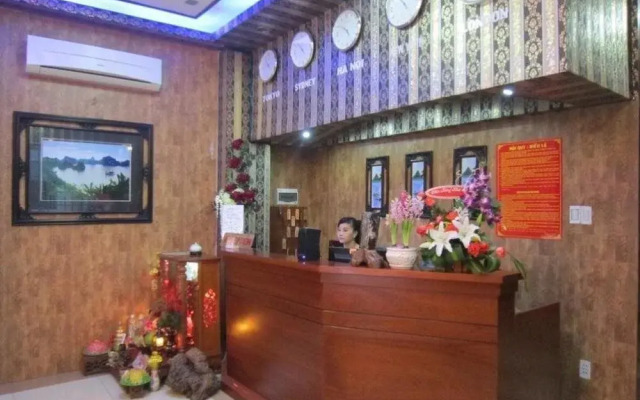 Vyvy Airport Hotel