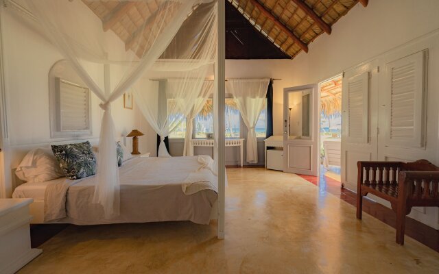 Hotel Costa Las Ballenas