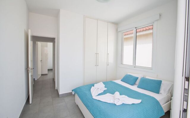 Sea front Villa Dagi (Gorgona Complex, Ayia Napa)
