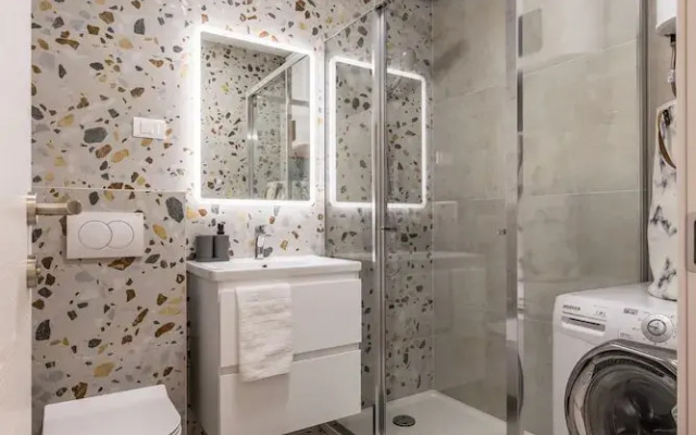 Beachaholic M&G, Luxury Seaside Suites On Znjan