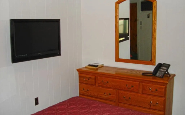 Copley LaReine Motel