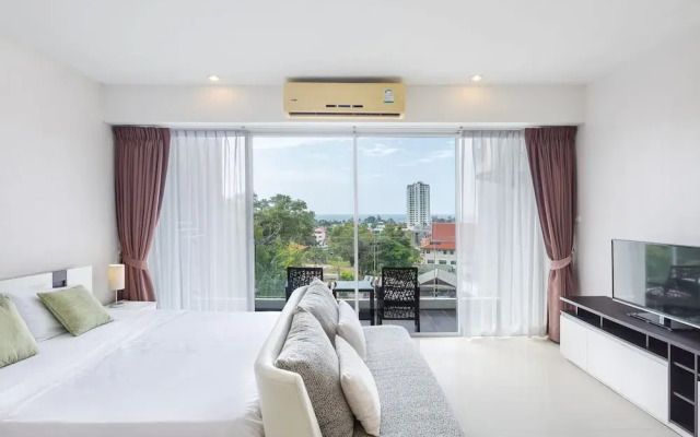Studio in Chic Condo in Karon A510