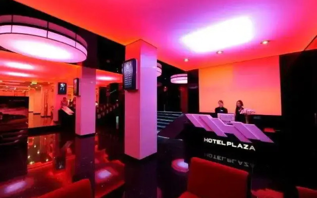 Plaza V Executive Hotel