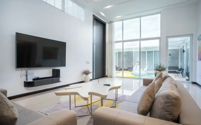 Sky - 4BR Private Villa in Phuket
