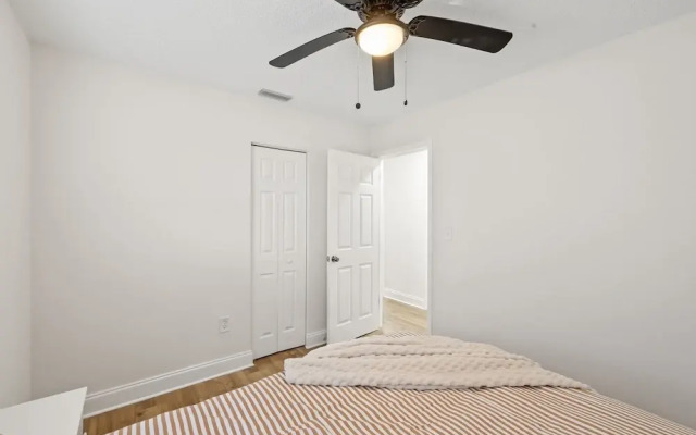 Sunny Palmetto Oasis: 4br Home With Private Pool 4 Bedroom Home by RedAwning
